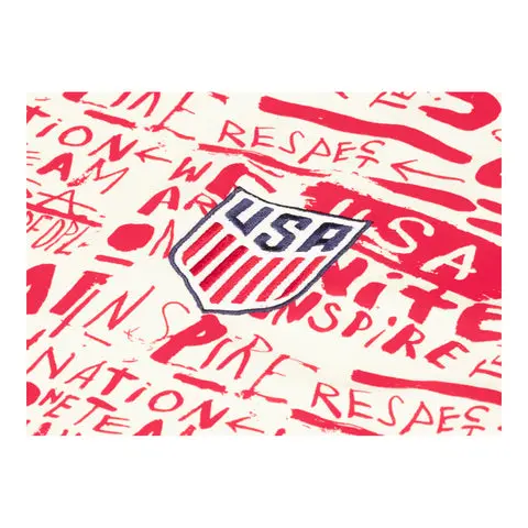 England Footbalkits Unisex USA Icon Red Tee – Official World Cup Football Kits